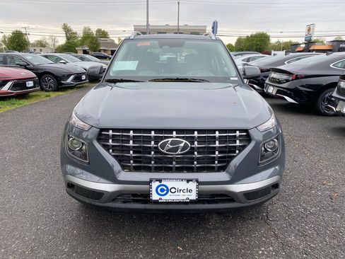 New 2026 Hyundai Venue SEL FWD image 3