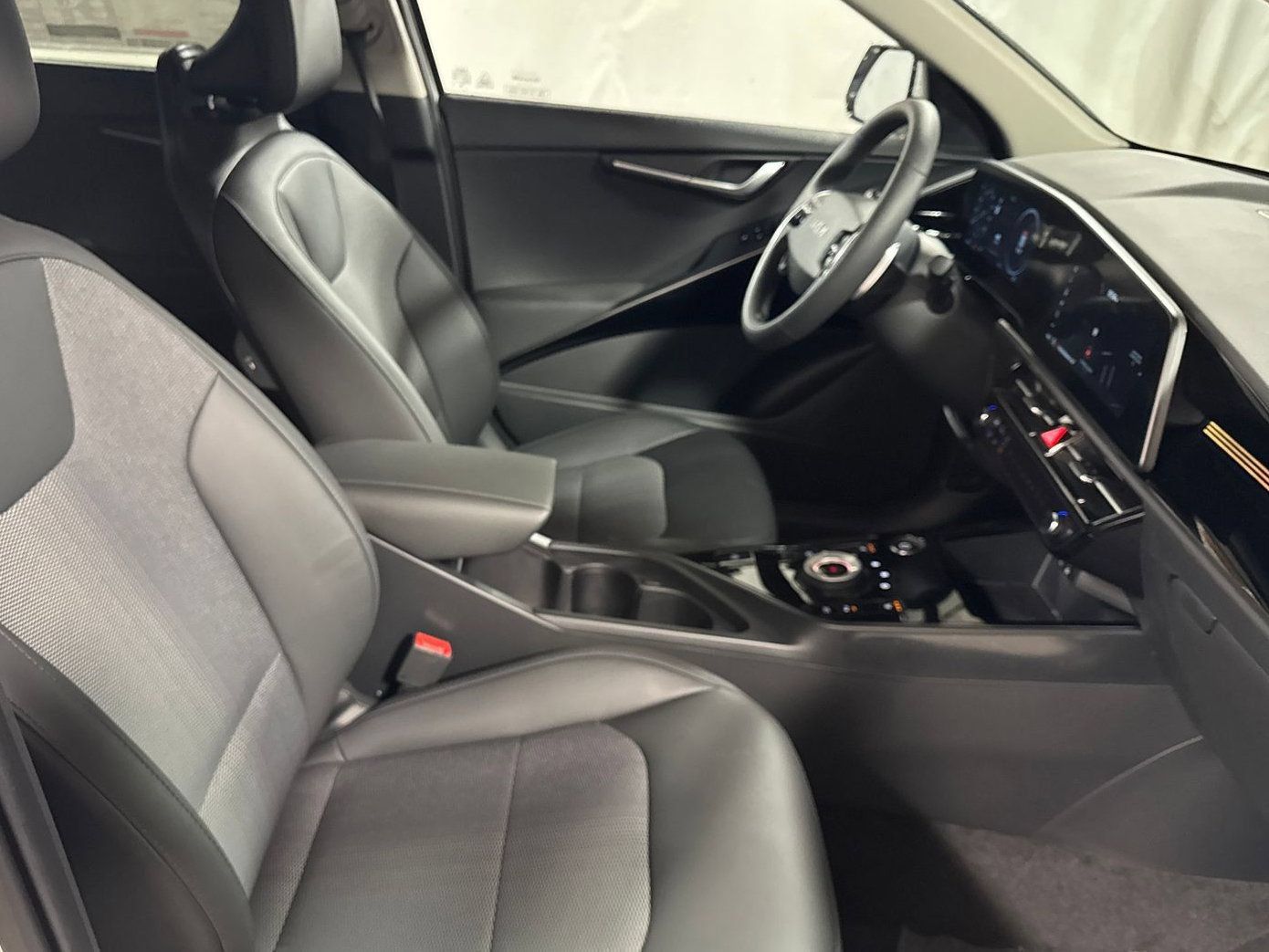 New 2026 Kia Niro Wind w/ Wind Preserve Package FWD image 24