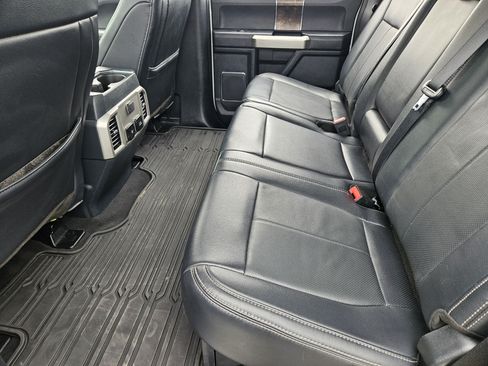Used 2022 Ford F250 Lariat w/ Lariat Value Package AWD/4WD image 28