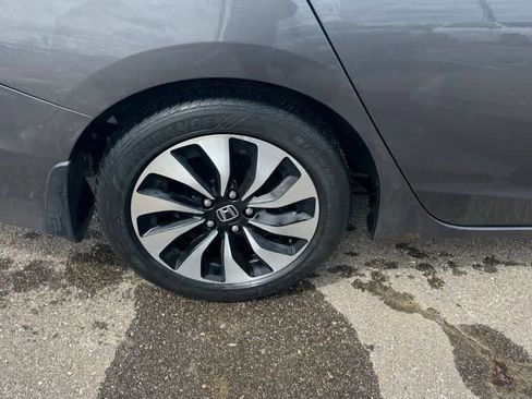 Used 2017 Honda Accord EX-L image 10