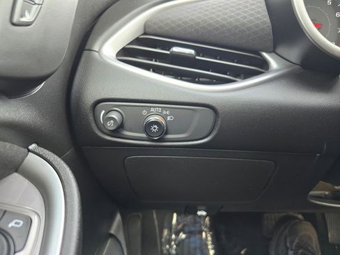 Used 2023 Chevrolet Malibu LT image 13