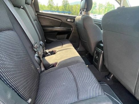 Used 2018 Dodge Journey SE w/ Blacktop Package FWD image 17