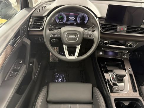 Used 2025 Audi Q5 e Premium Plus w/ Premium Plus Package AWD/4WD image 13