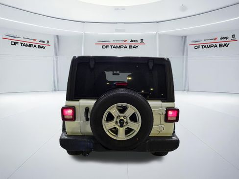 Used 2023 Jeep Wrangler Unlimited Sport AWD/4WD image 5