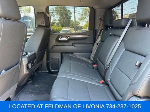 Used 2024 Chevrolet Silverado 1500 LT Trail Boss w/ Convenience Package II AWD/4WD image 9