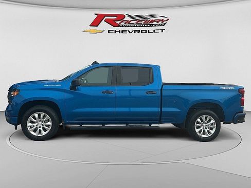 Used 2023 Chevrolet Silverado 1500 Custom AWD/4WD image 2