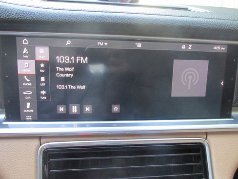Used 2018 Porsche Panamera 4 image 78