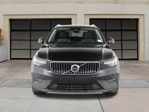 Certified 2025 Volvo XC40 B5 Plus image 6