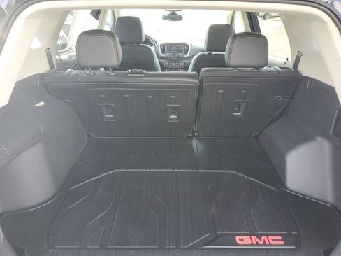 Certified 2022 GMC Terrain Denali w/ Denali Premium Package AWD/4WD image 8