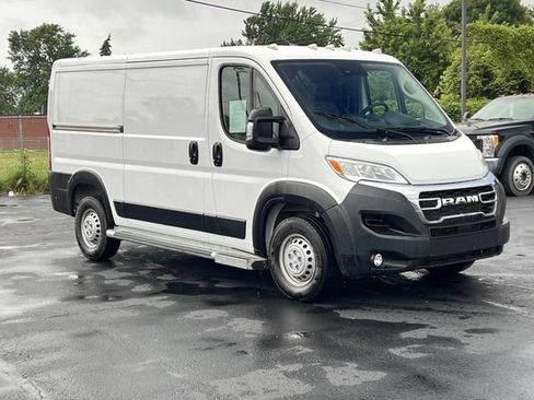 Used 2025 RAM ProMaster 2500 w/ U-Haul Equipment Group FWD image 7