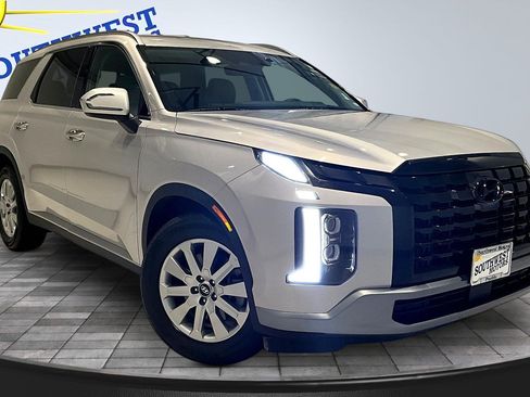 Used 2025 Hyundai Palisade SEL FWD image 3