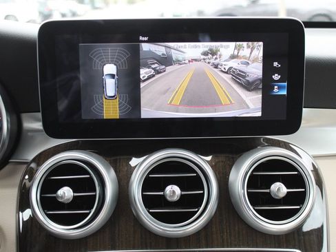 Certified 2022 Mercedes-Benz GLC 300 4MATIC w/ Driver Assistance Package image 28