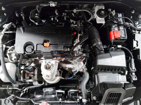 Used 2025 Honda HR-V LX image 12