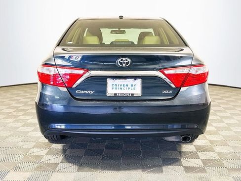 Certified 2017 Toyota Camry XLE FWD image 7
