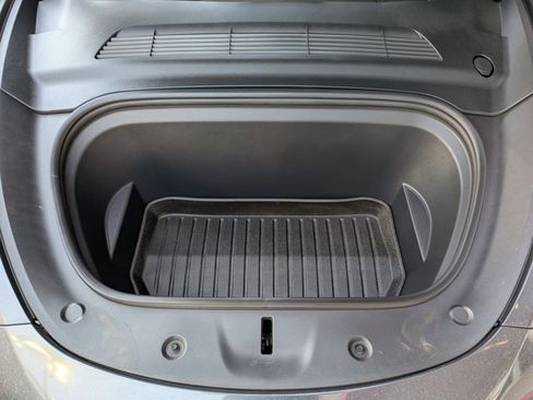 Used 2022 Tesla Model Y Performance image 22