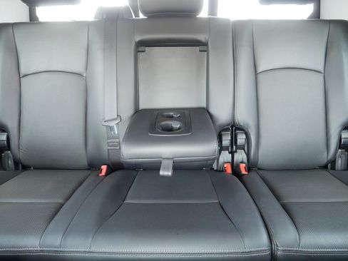 Used 2016 RAM 3500 Laramie AWD/4WD image 13