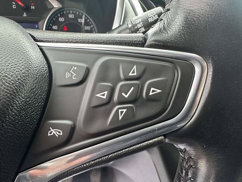 Used 2020 Chevrolet Equinox Premier image 18