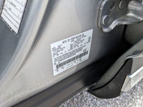 Used 2021 Ford Explorer Limited AWD/4WD image 38