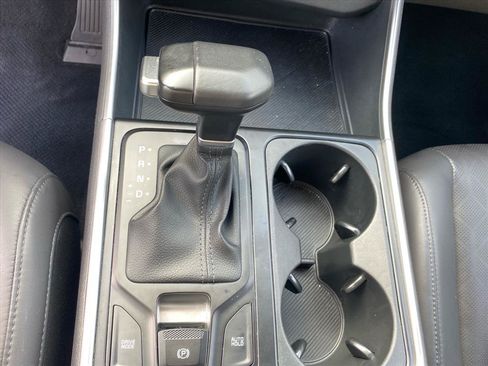 Certified 2025 Kia Carnival FWD image 13