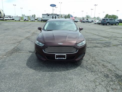 Used 2013 Ford Fusion SE FWD image 3