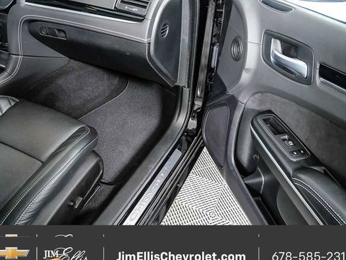 Used 2023 Chrysler 300 C image 26