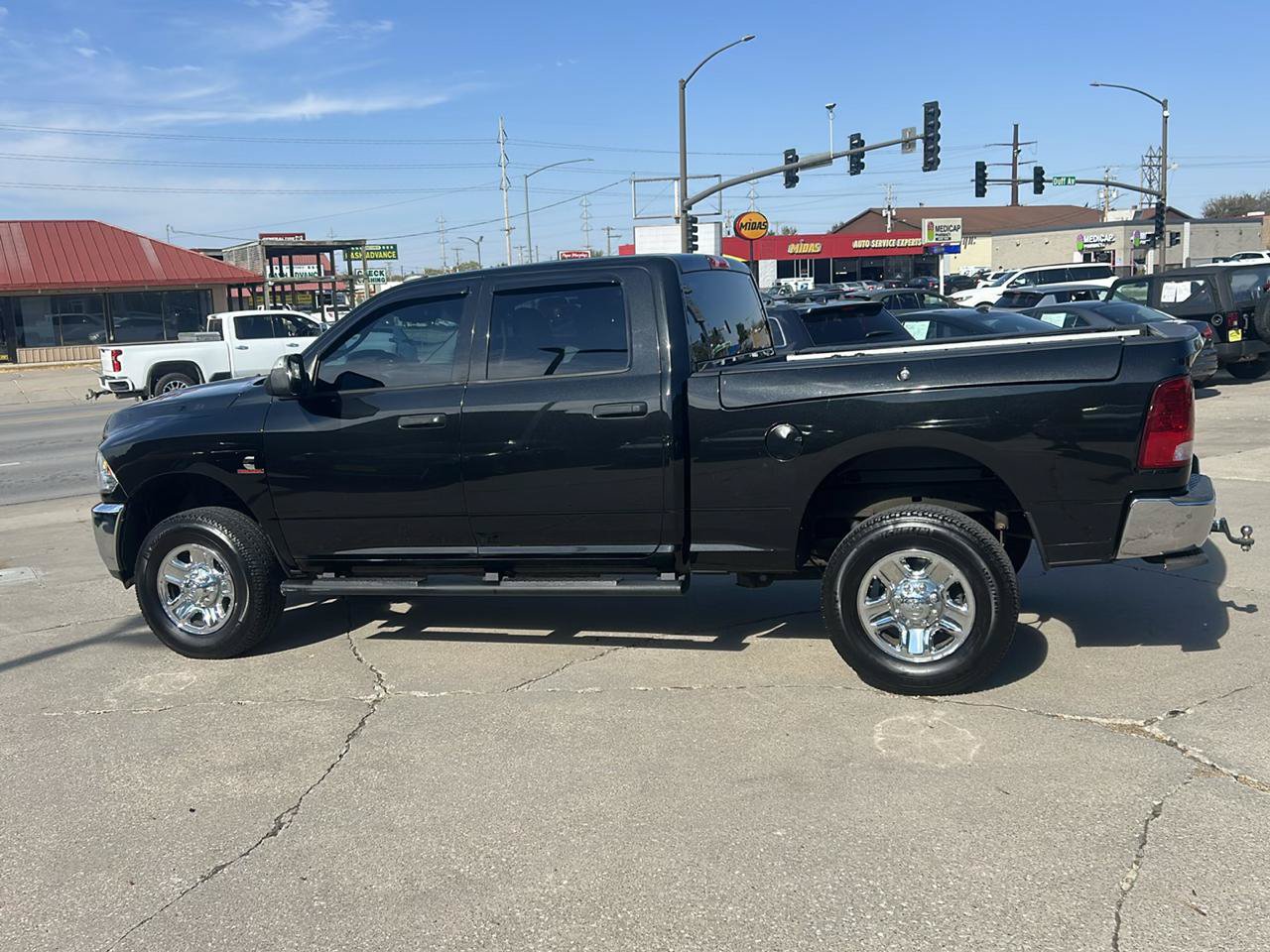 Used 2017 RAM 2500 Tradesman w/ Chrome Appearance Group AWD/4WD image 6