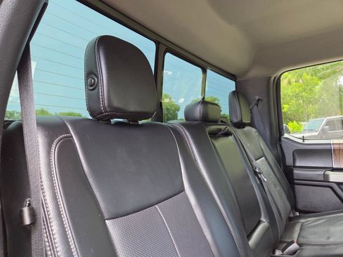 Used 2019 Ford F150 Lariat RWD image 19