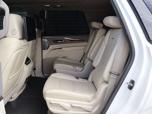 Used 2022 Cadillac Escalade Sport Platinum AWD/4WD image 29