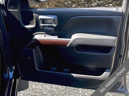 Used 2019 GMC Sierra 1500 SLE w/ SLE Value Package AWD/4WD image 23