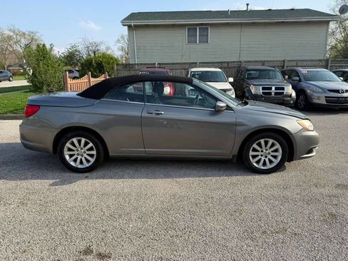Used 2012 Chrysler 200 Touring image 8