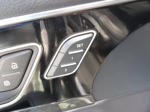 Used 2018 Audi Q7 3.0T Prestige w/ Prestige Package AWD/4WD image 24