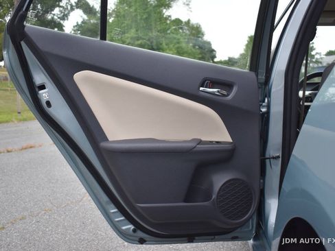 Used 2017 Toyota Prius Two w/ Prius Two Safety Plus Package FWD image 10