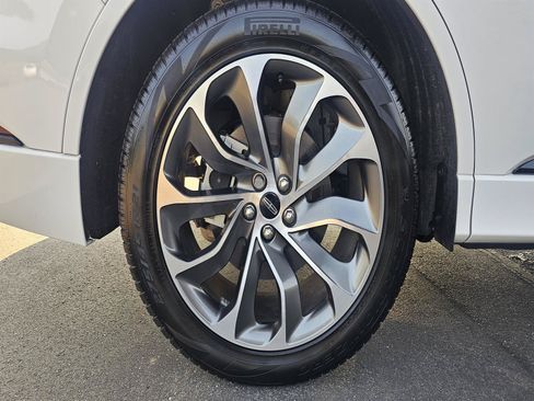 Used 2025 Lincoln Aviator 2WD w/ Jet Appearance Package image 18
