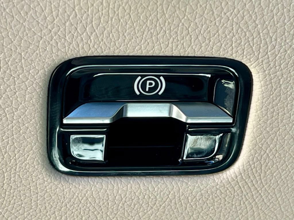 Certified 2026 Mercedes-Benz GLC 300 4MATIC image 33