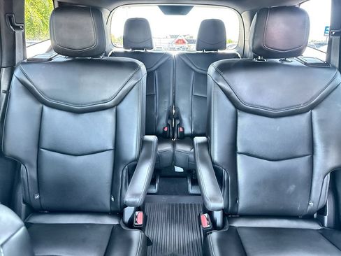 Used 2024 Cadillac XT6 Premium Luxury w/ Technology Package AWD/4WD image 23