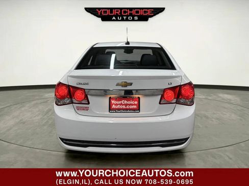 Used 2016 Chevrolet Cruze LT FWD image 4