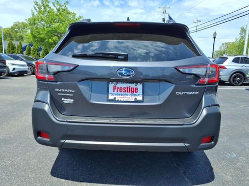 Certified 2025 Subaru Outback Premium AWD/4WD image 3