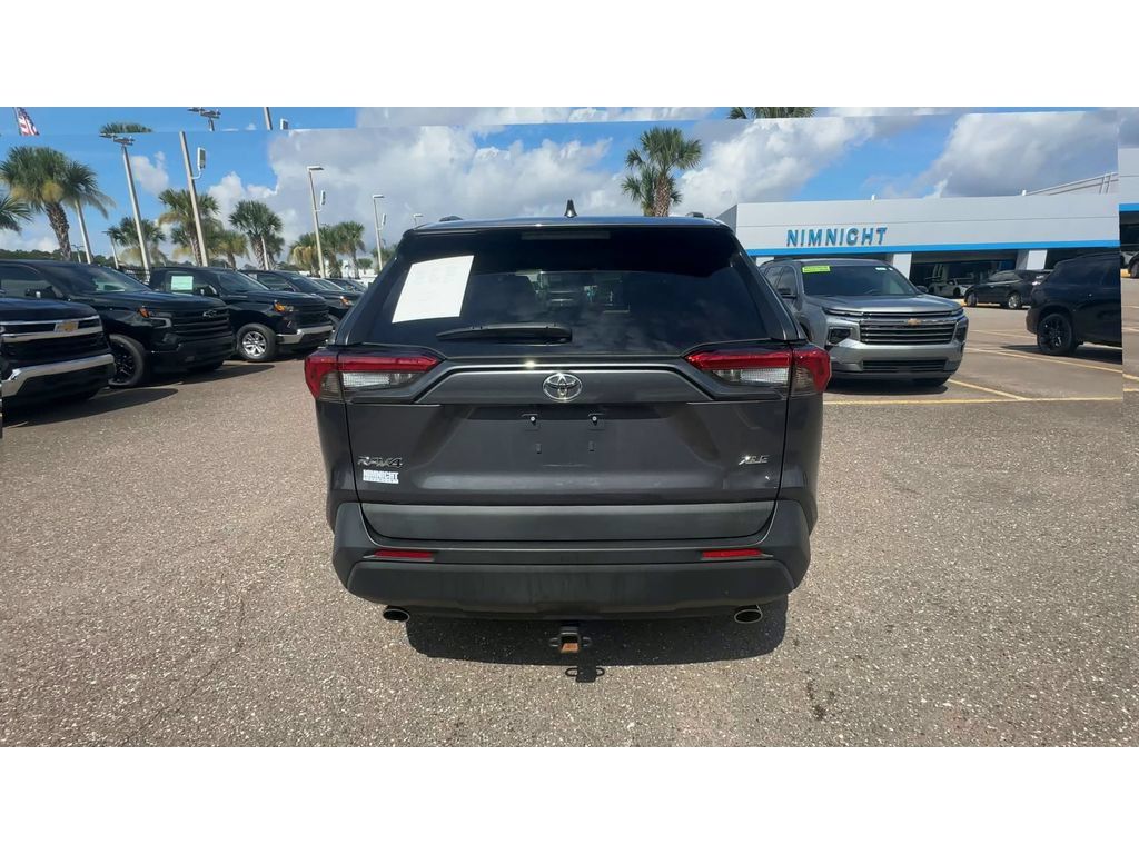 Used 2023 Toyota RAV4 XLE Premium FWD image 3