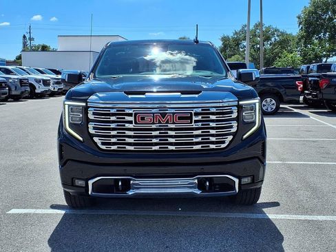 Used 2022 GMC Sierra 1500 Denali RWD image 2