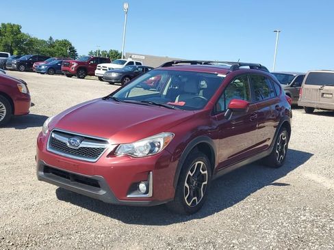 Used 2017 Subaru Crosstrek 2.0i Premium AWD/4WD image 2