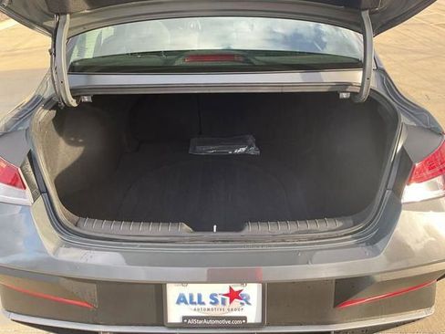 Used 2025 Hyundai Elantra SEL image 14