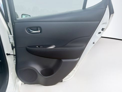 Used 2025 Nissan Leaf S FWD image 29