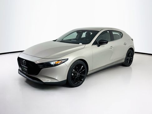 Used 2024 MAZDA MAZDA3 s FWD image 3