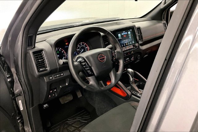 Used 2024 Nissan Frontier PRO-4X w/ Off-Road Protection Package AWD/4WD image 16