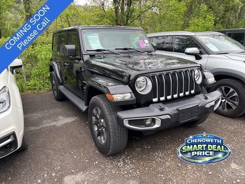 Used 2018 Jeep Wrangler Unlimited Sahara AWD/4WD image 2