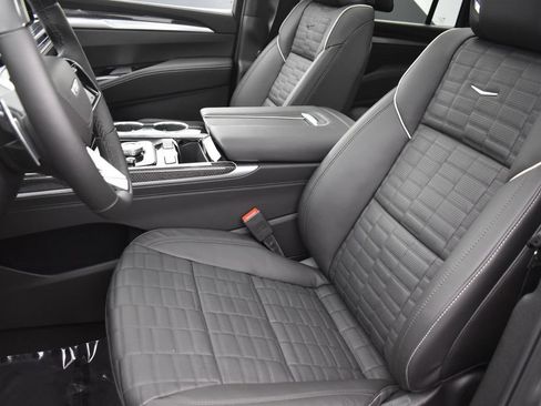 Certified 2026 Cadillac Escalade ESV V AWD/4WD image 11