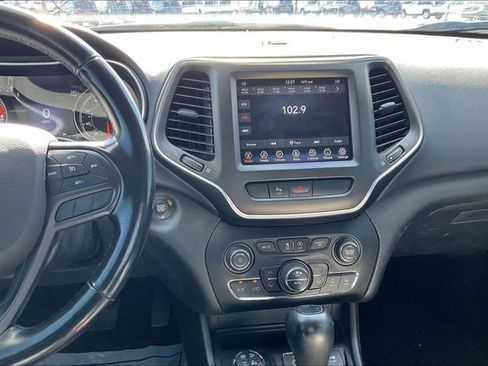 Used 2020 Jeep Cherokee Trailhawk w/ Cold Weather Group image 6