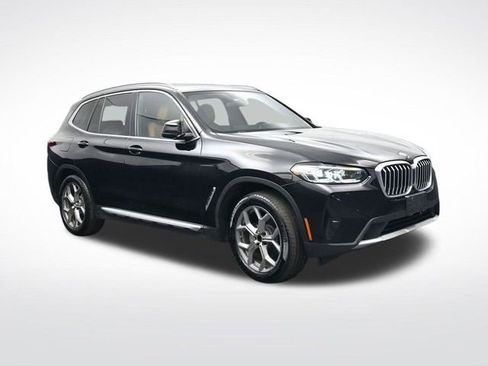 Used 2023 BMW X3 xDrive30i w/ Premium Package image 2