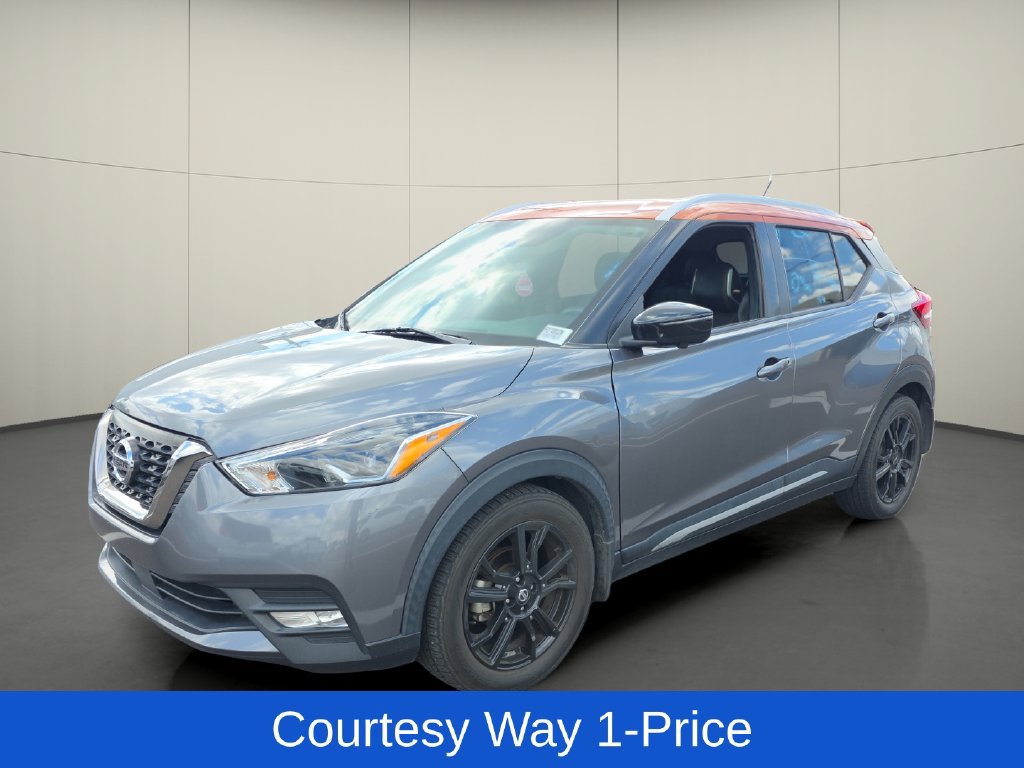 Used 2020 Nissan Kicks SR w/ SR Premium Package FWD image 4