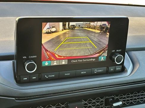 Used 2023 Honda Accord EX image 17